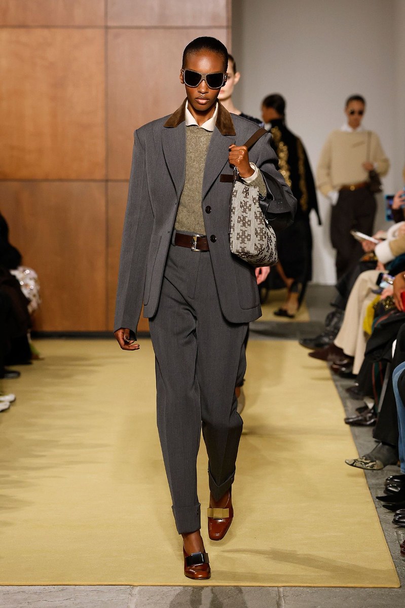 Look 17