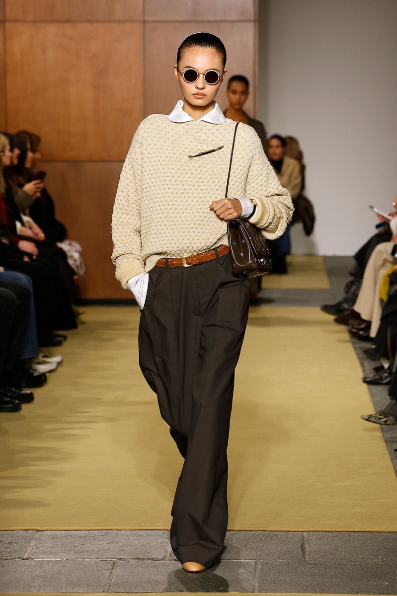 Look 19