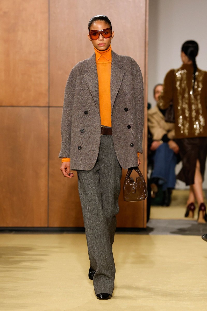 Look 24