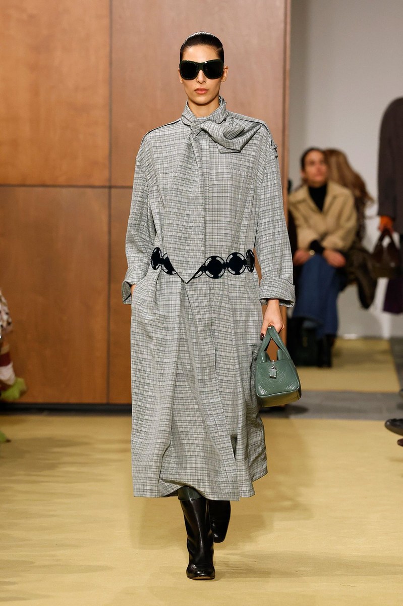 Look 32