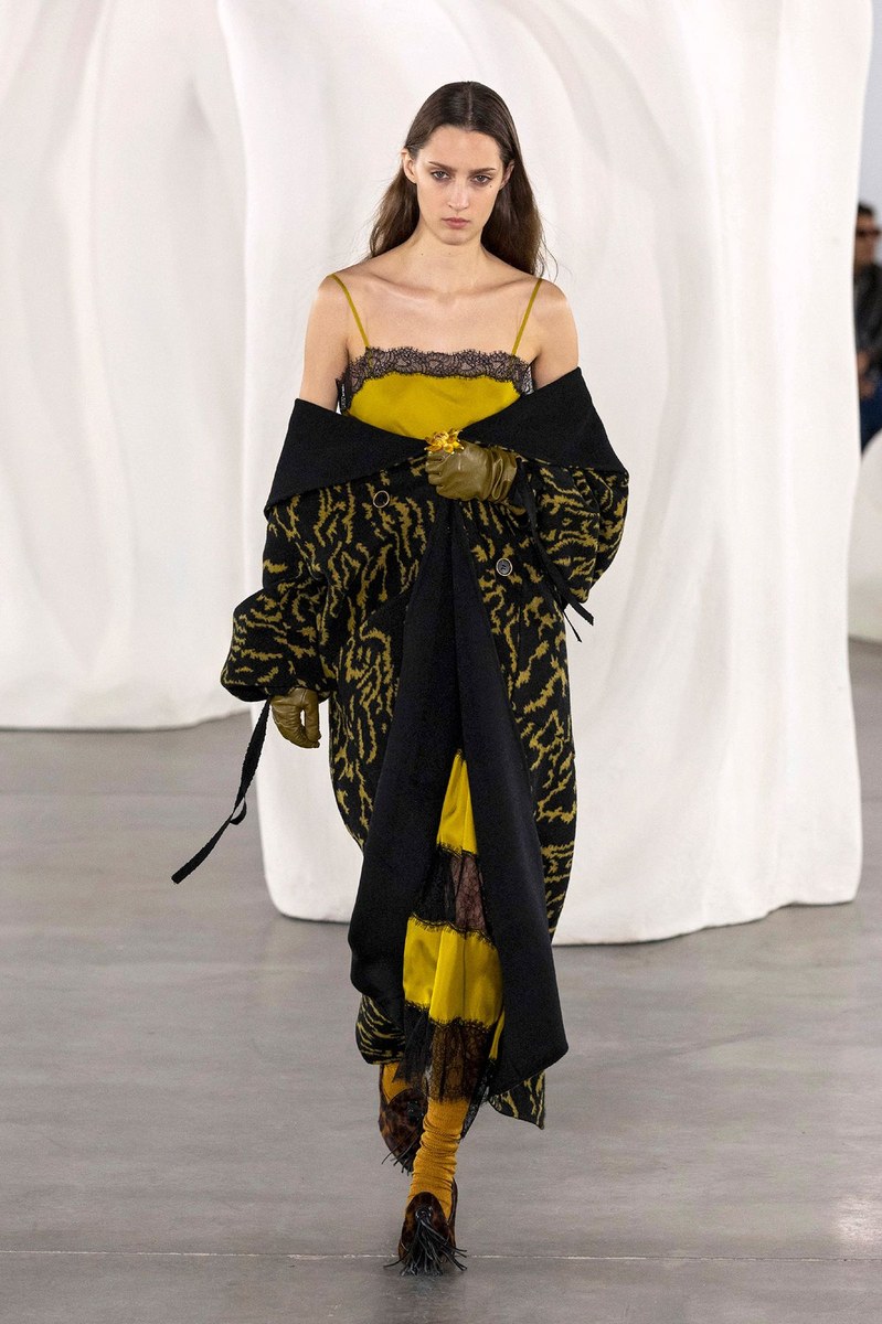 Look 7