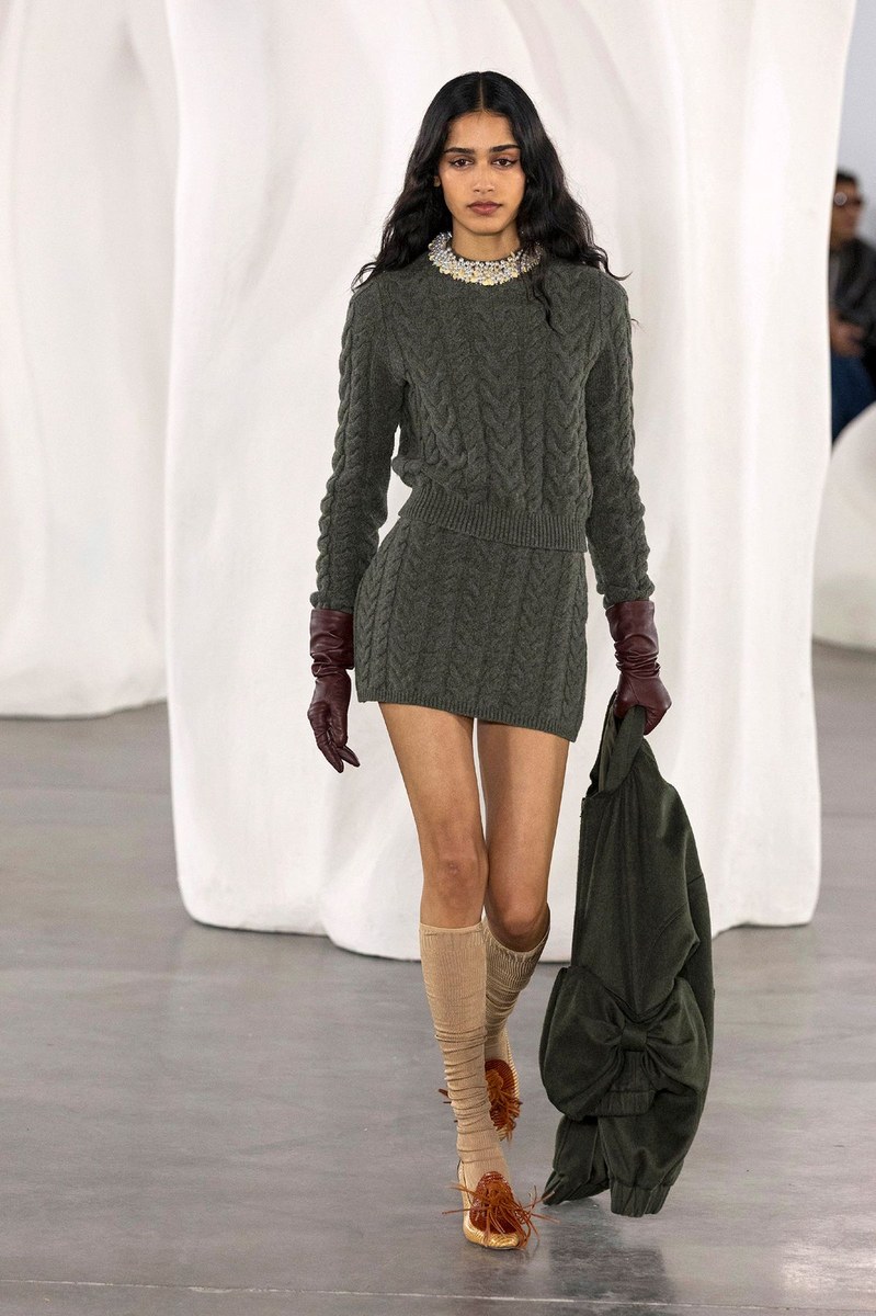Look 19