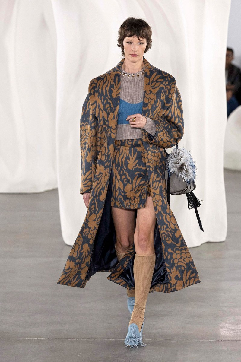 Look 25