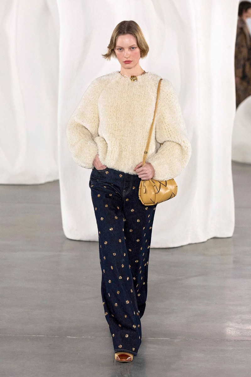 Look 27