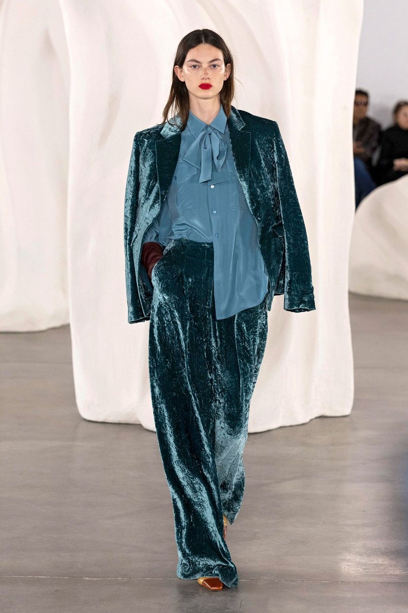Look 30