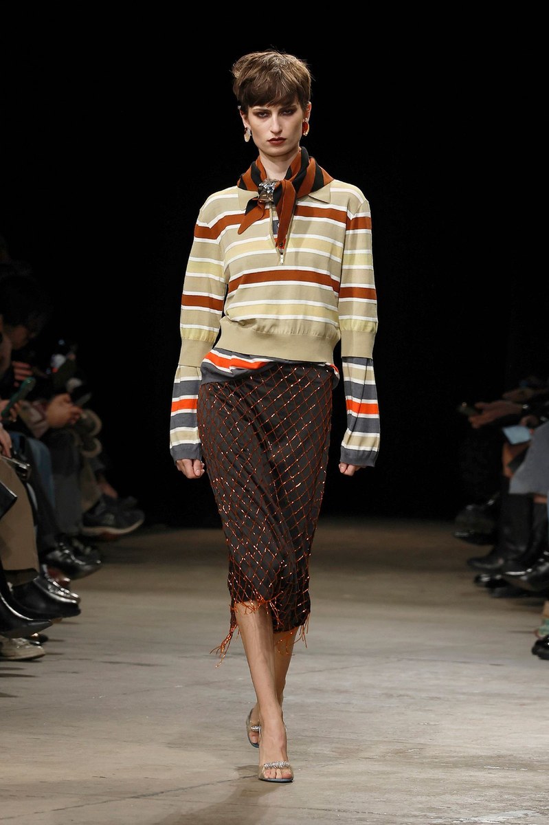 Look 12