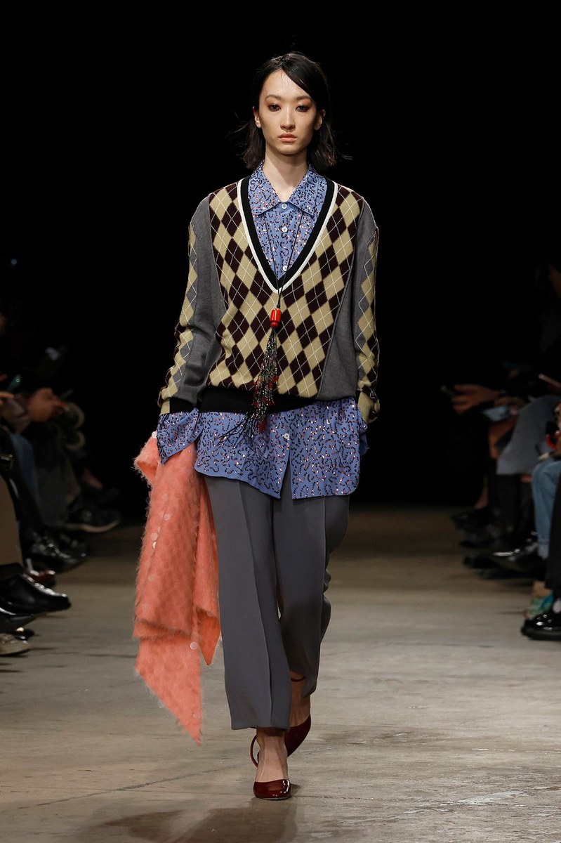 Look 14