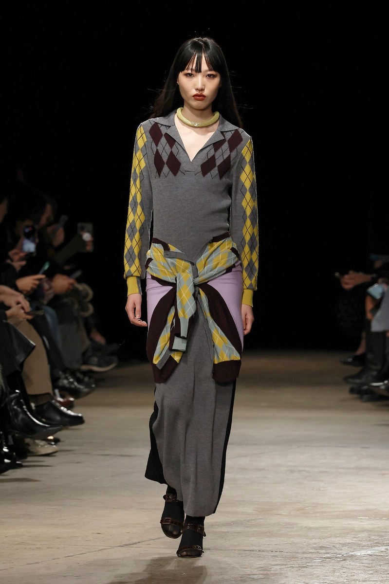 Look 18