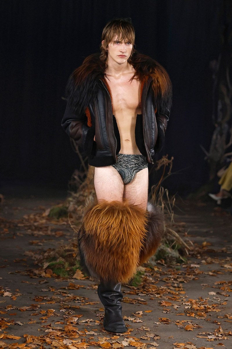 Look 12