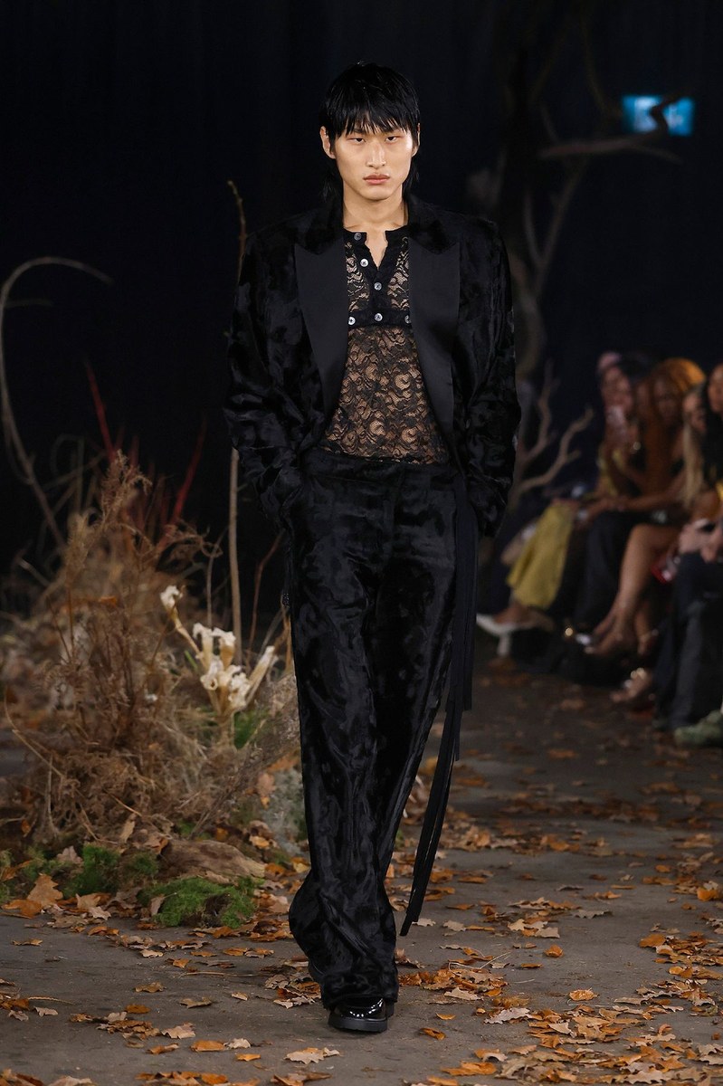 Look 28
