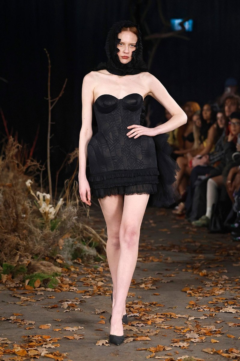 Look 32
