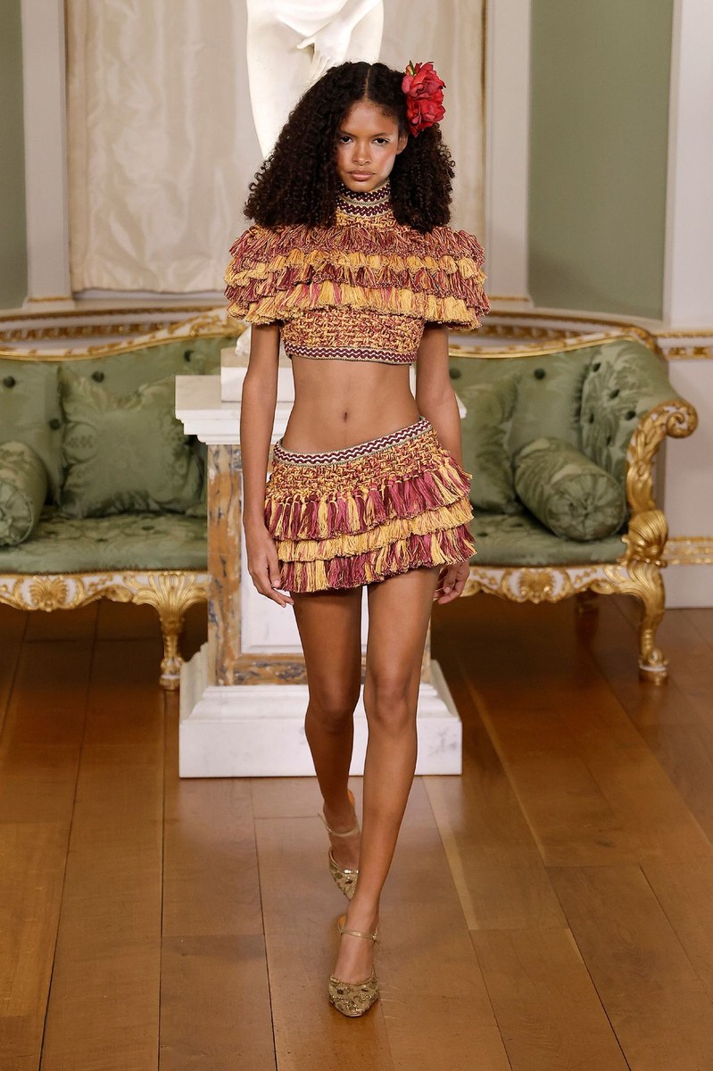 Look 12