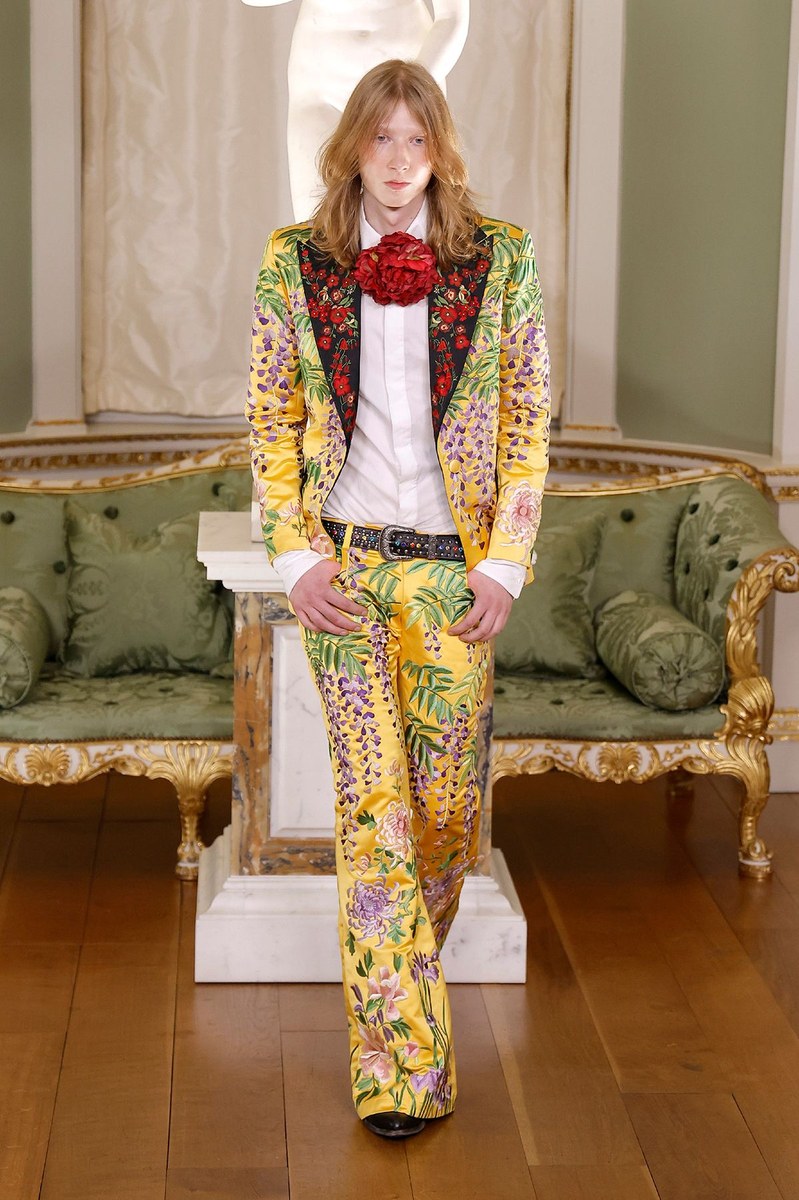 Look 28