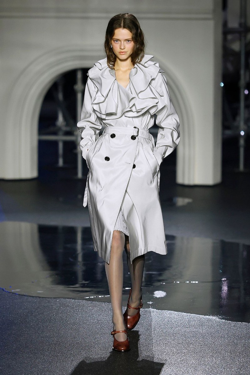 Burberry FW26 Women Looks Report
