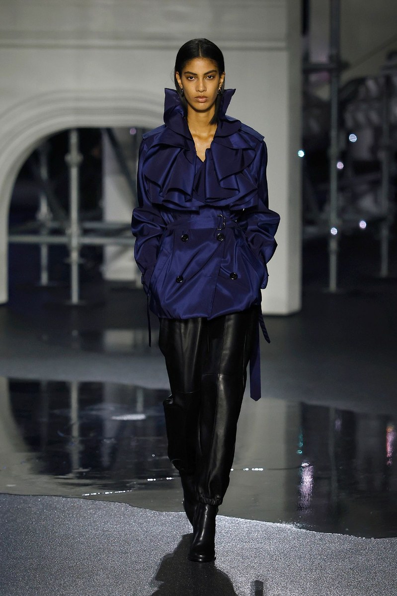 Look 3