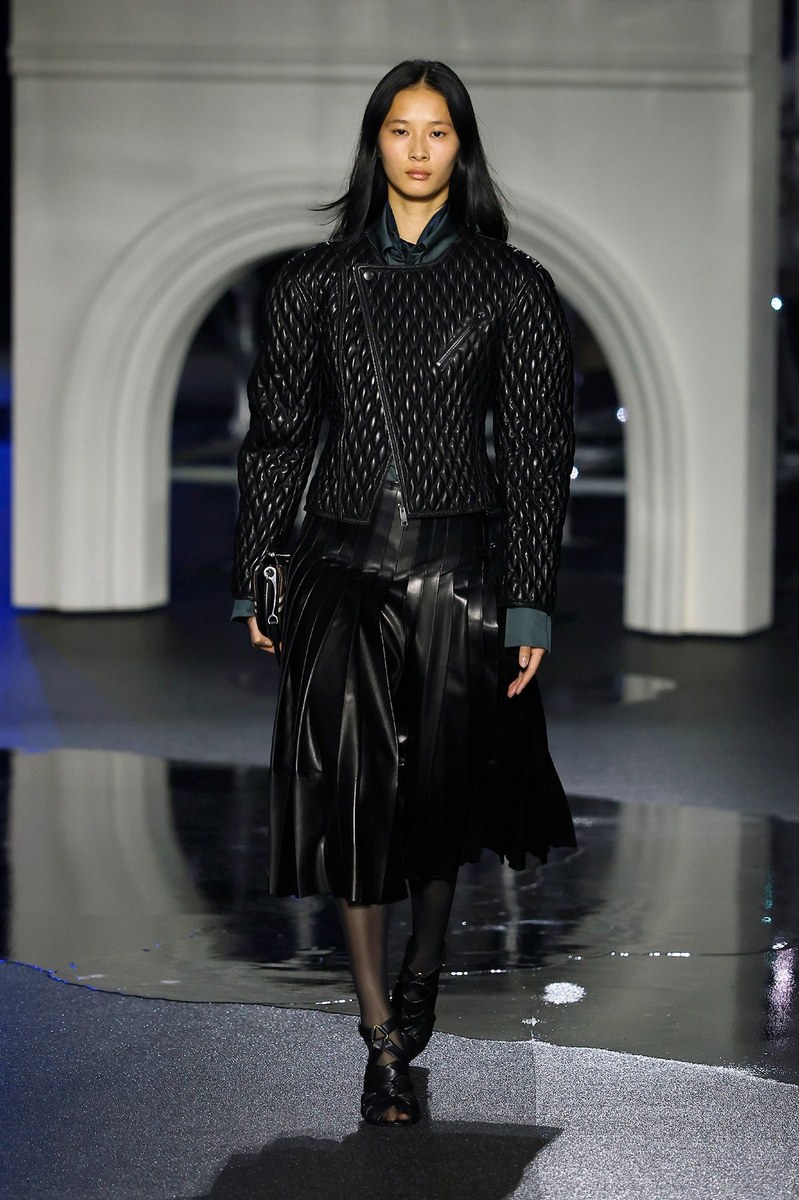 Look 9