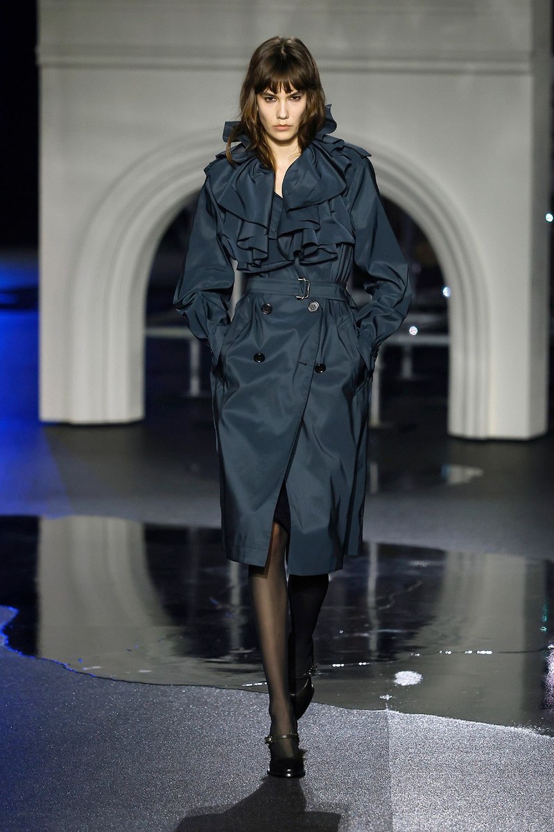 Look 10