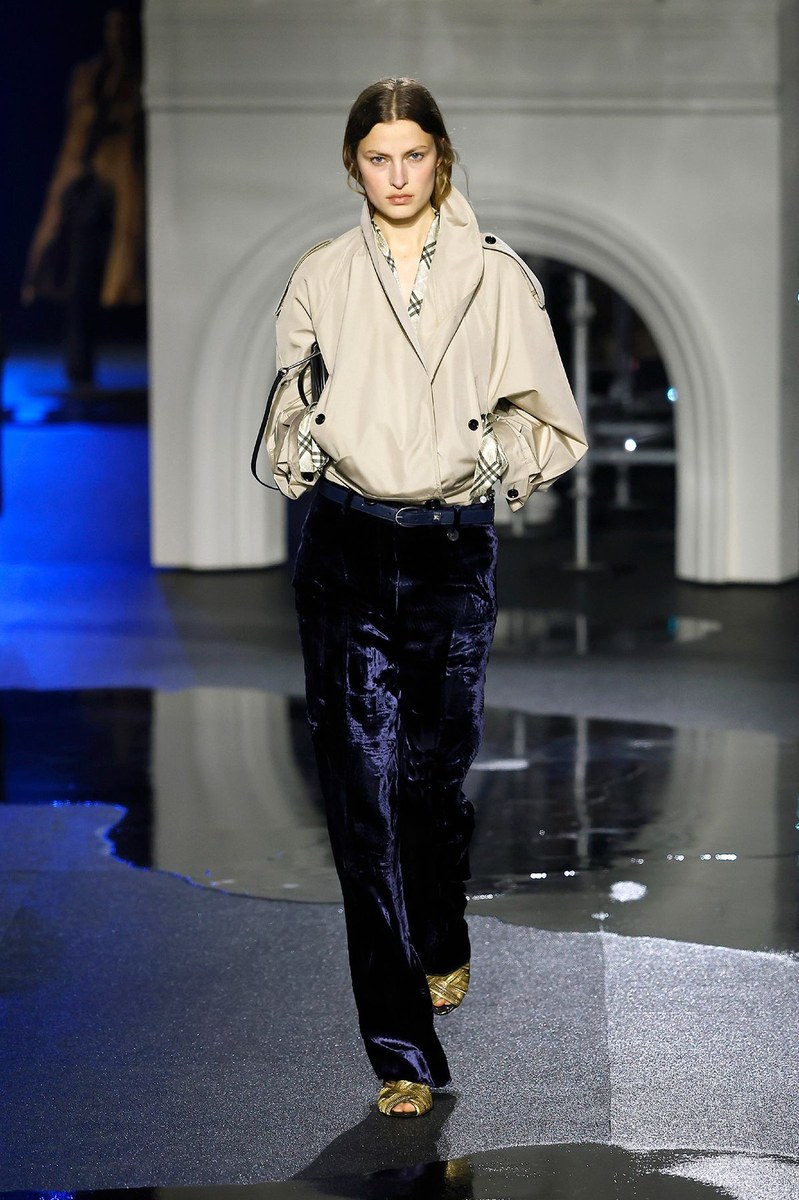Look 14