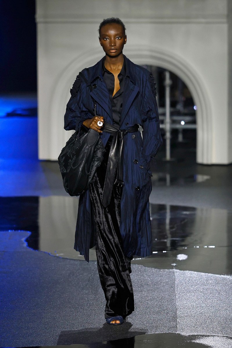 Look 15