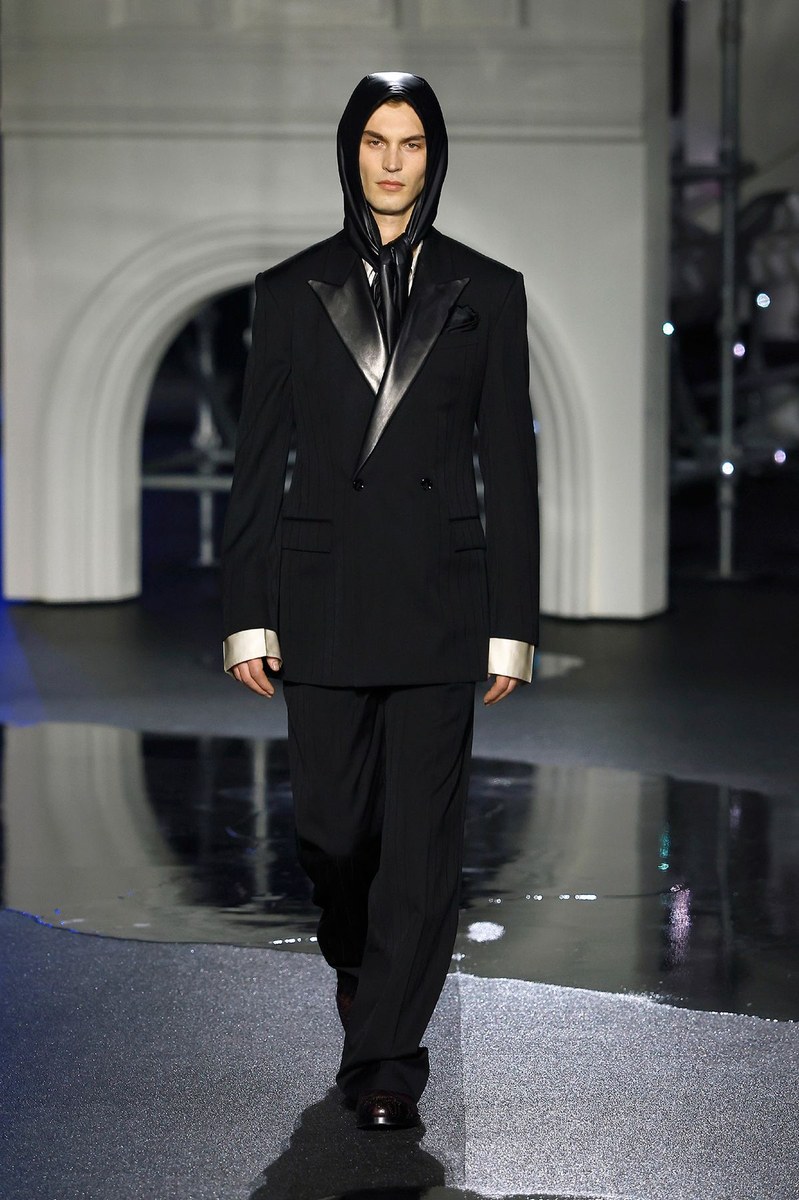 Look 24