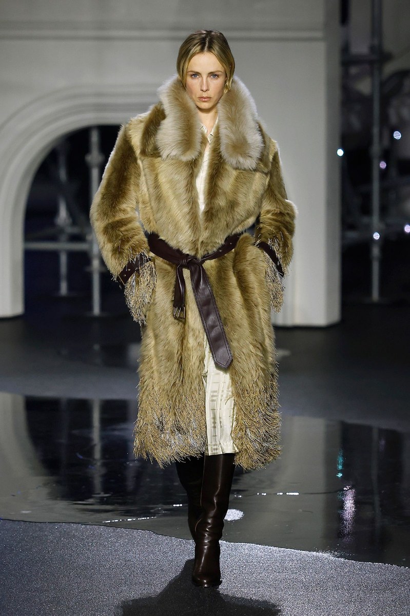 Look 29