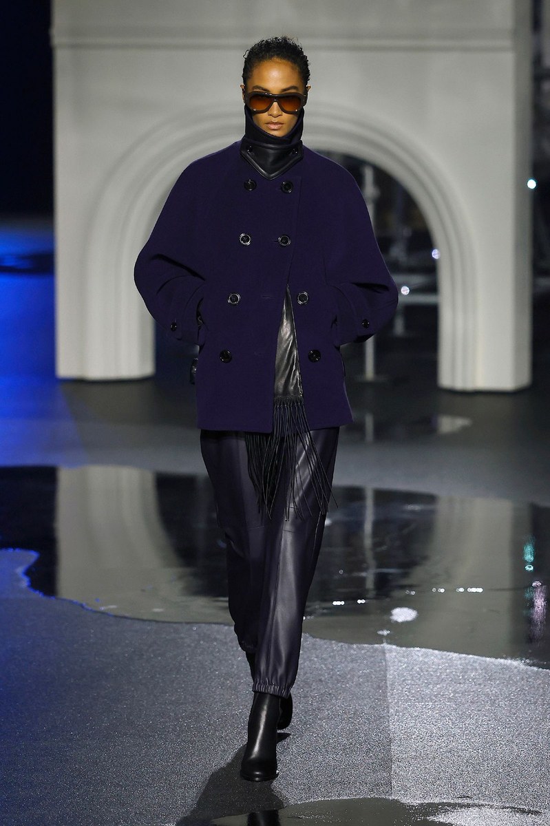 Look 50