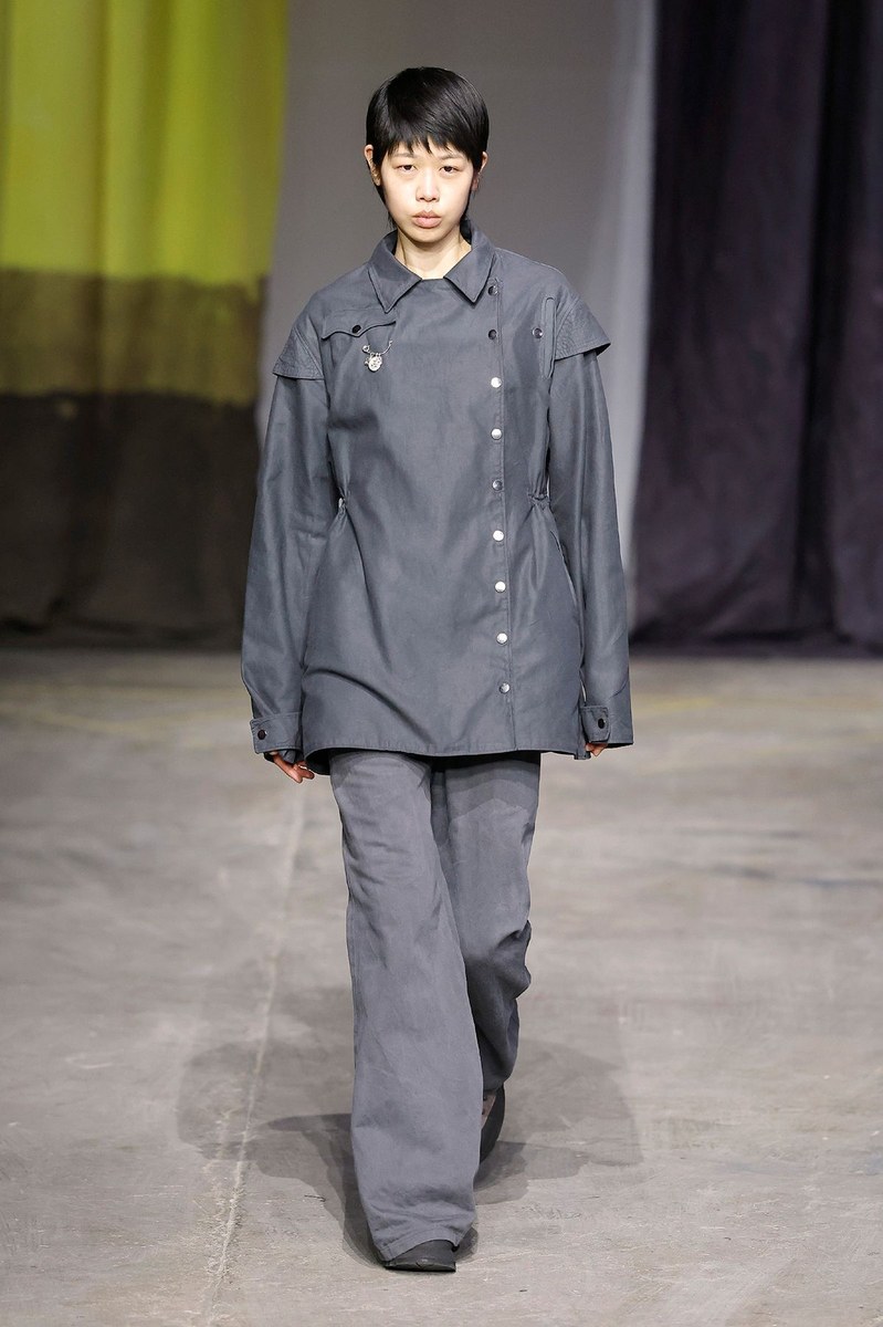 Look 3