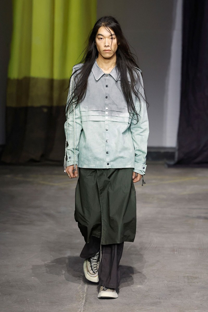 Look 10