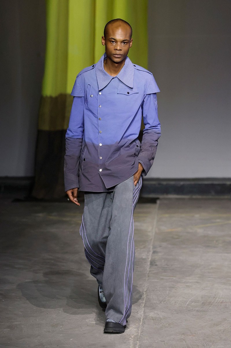 Look 16