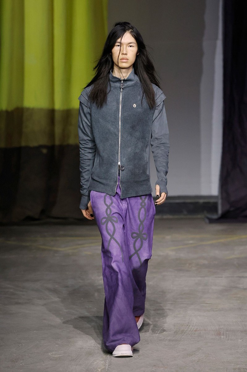 Look 18