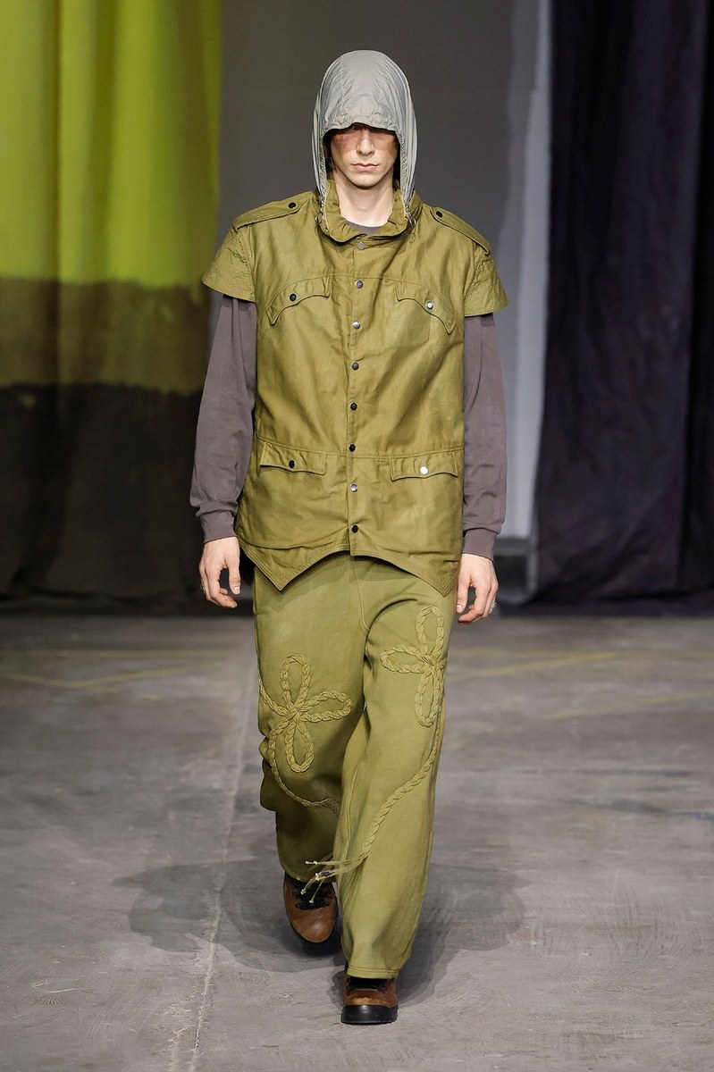 Look 25