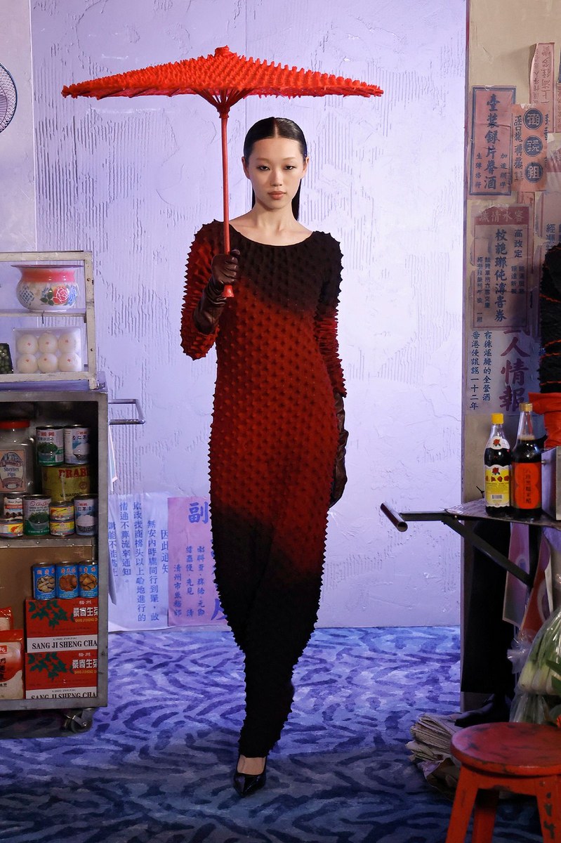 Look 10