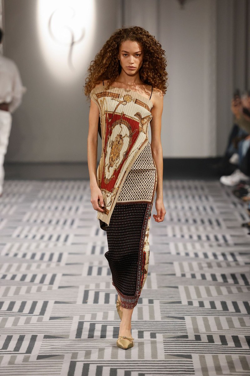 Look 11