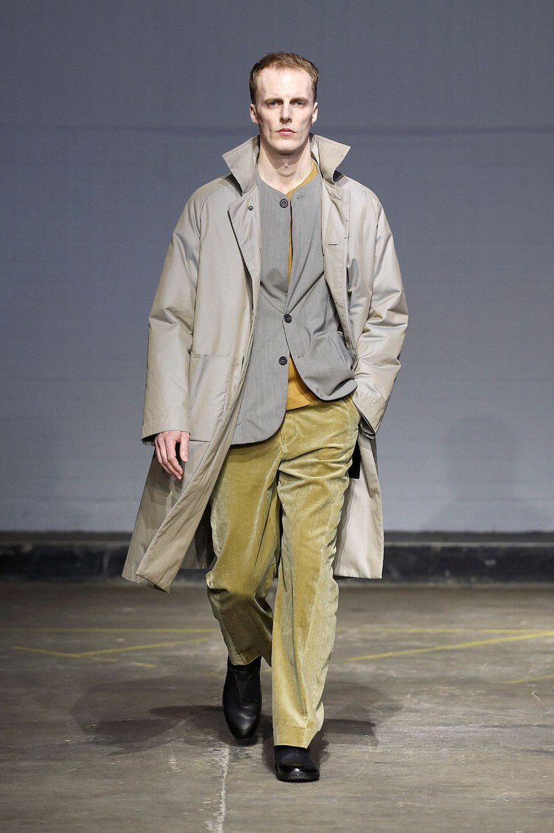 Look 11