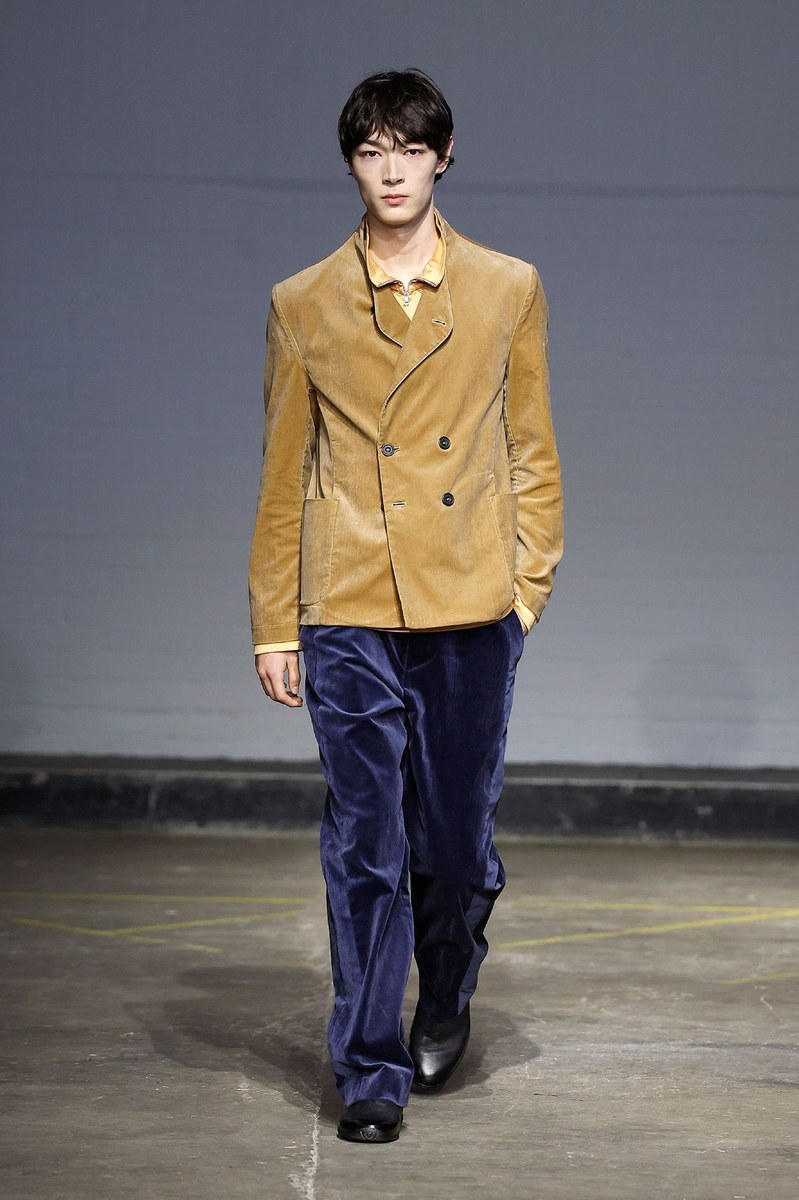 Look 12