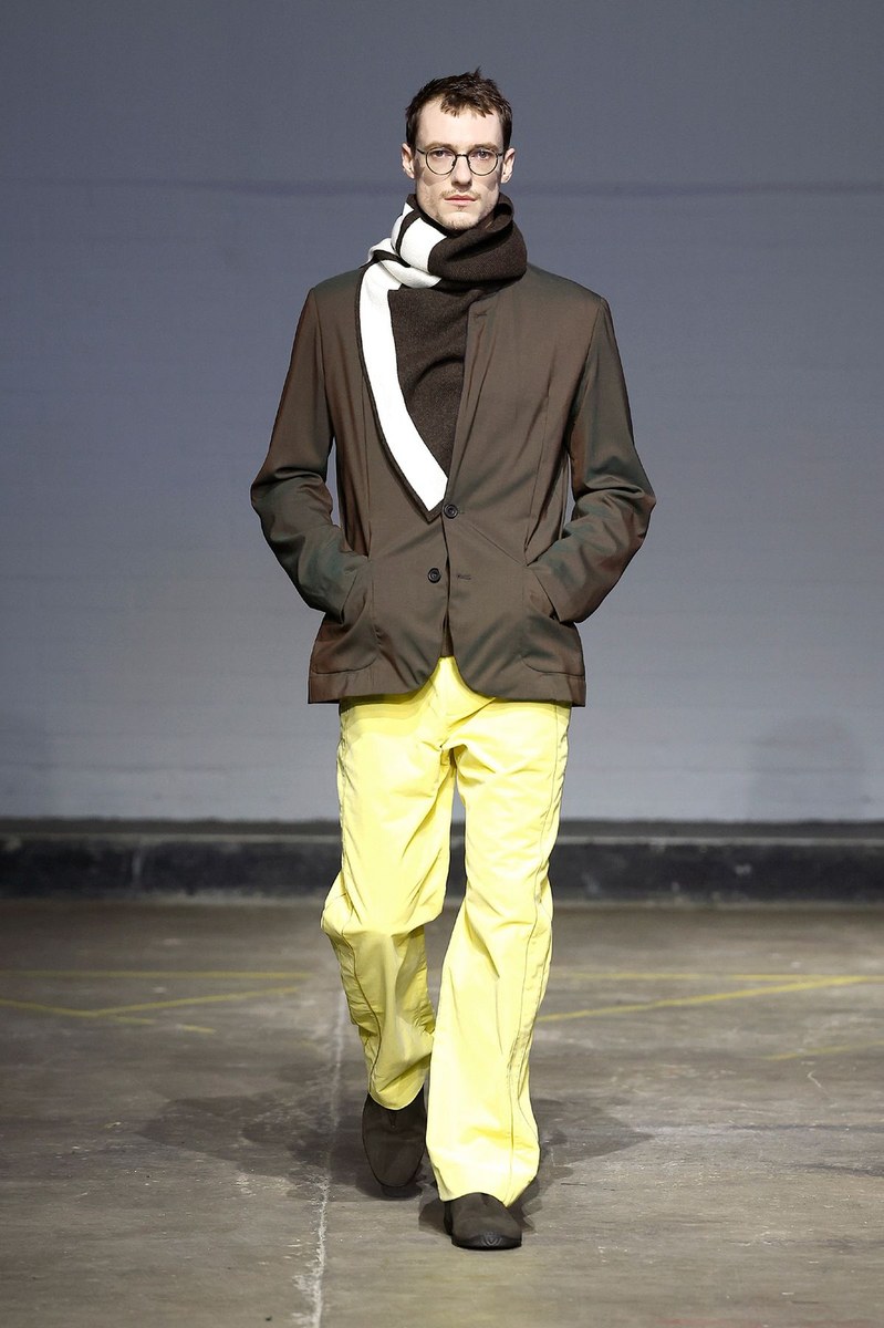Look 15