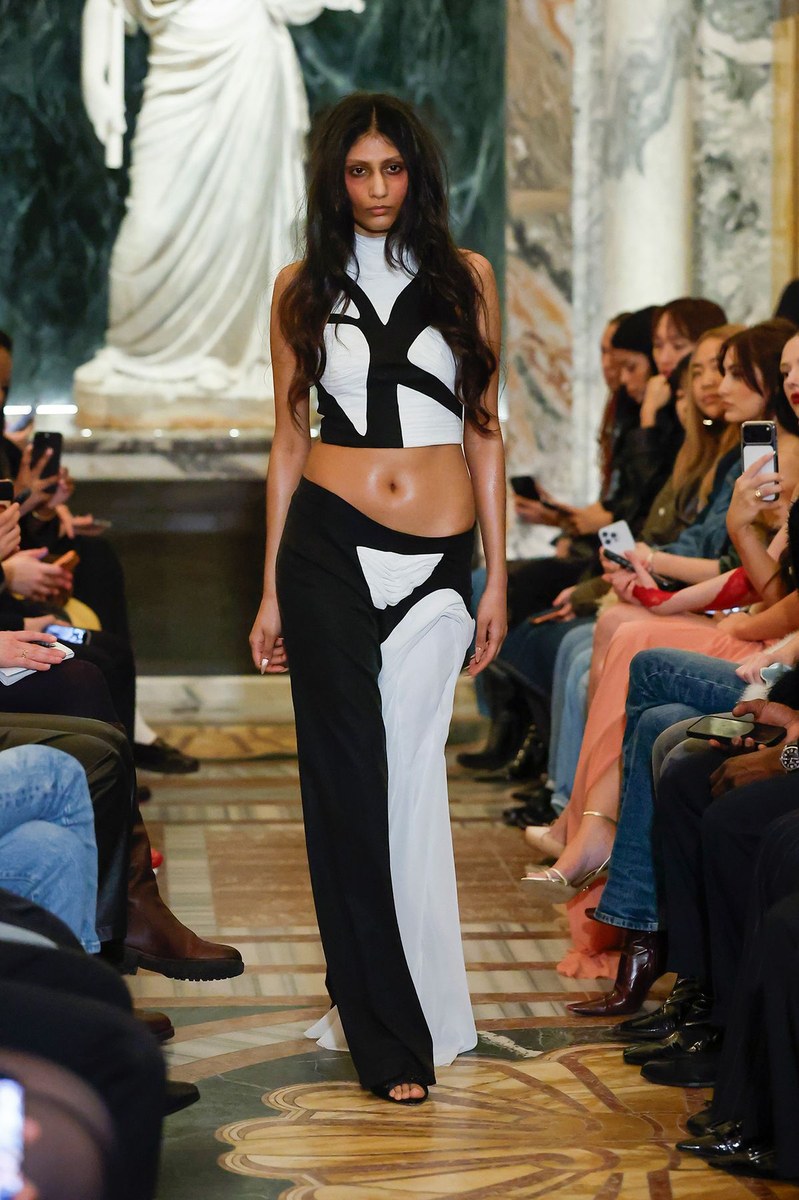 Look 24
