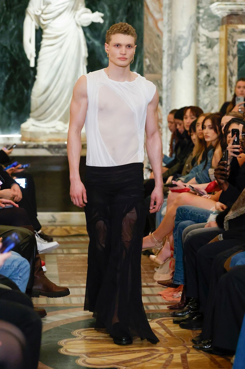Look 32