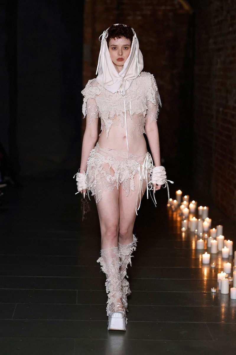 Look 11