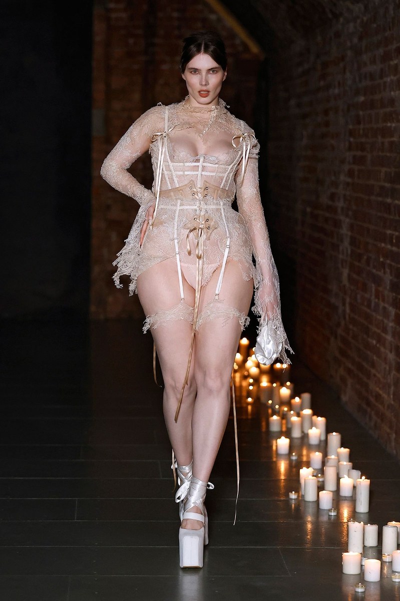Look 12