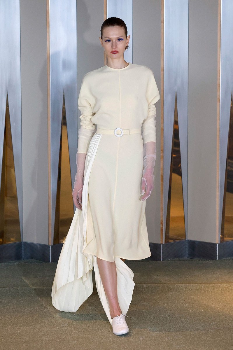 Look 3