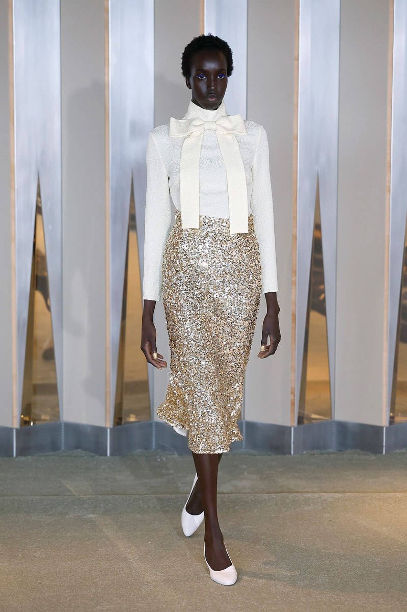 Look 10