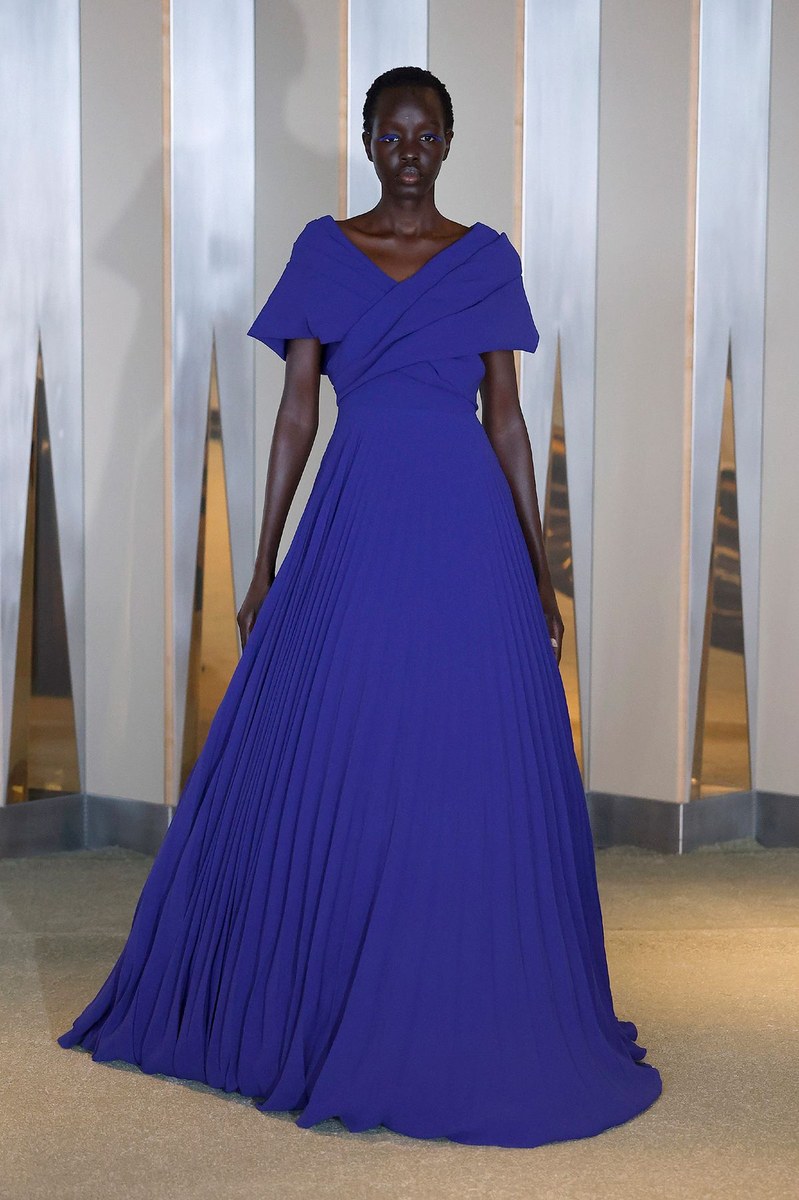 Look 16