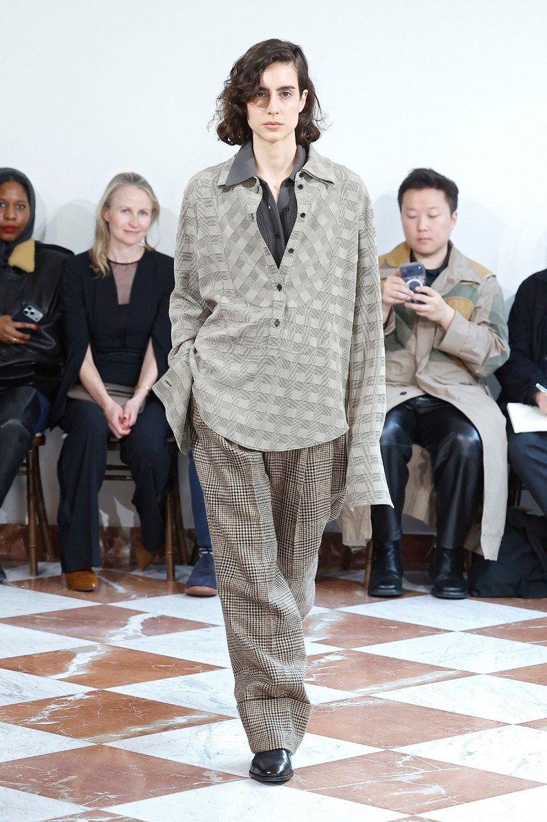 Look 2