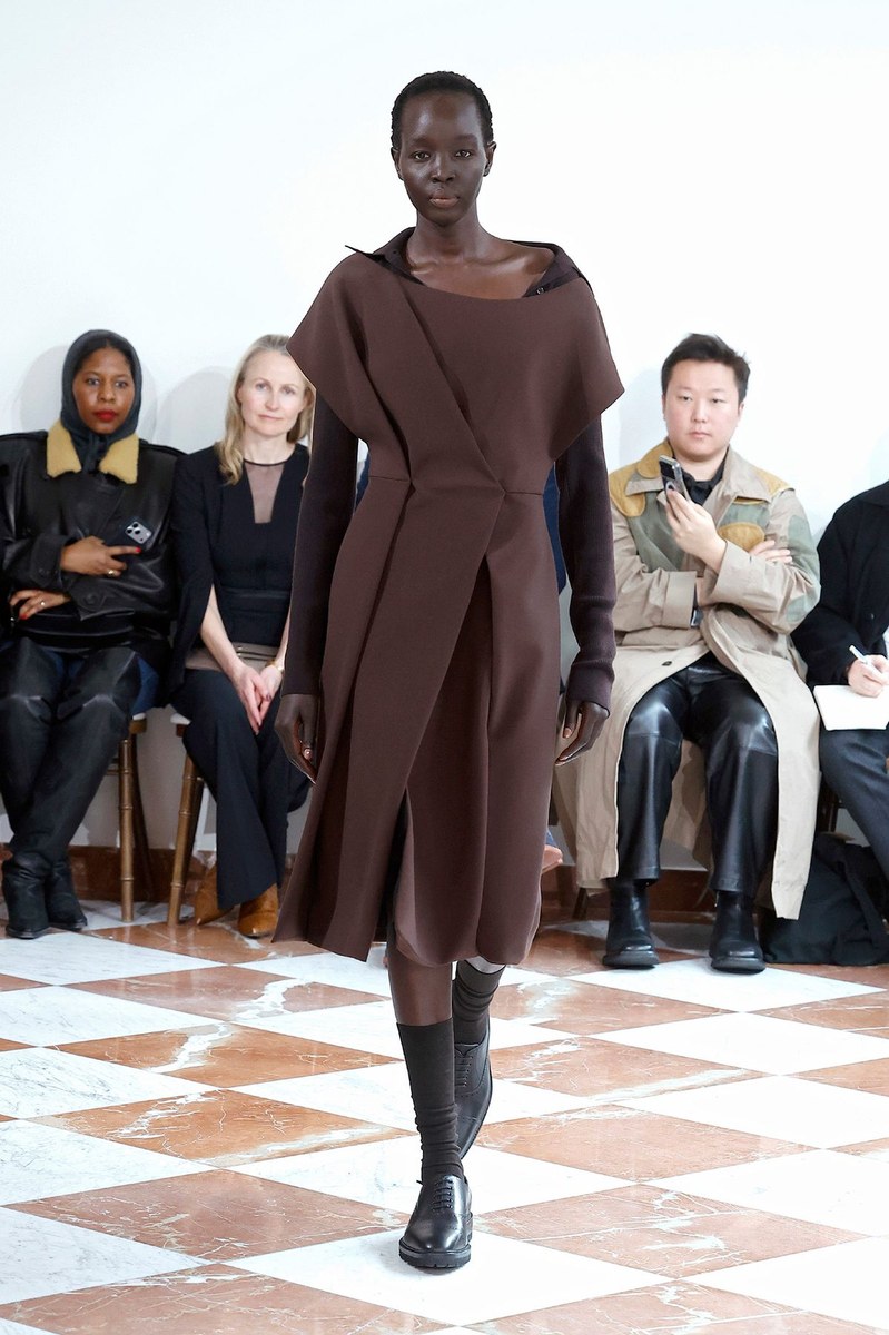 Look 12