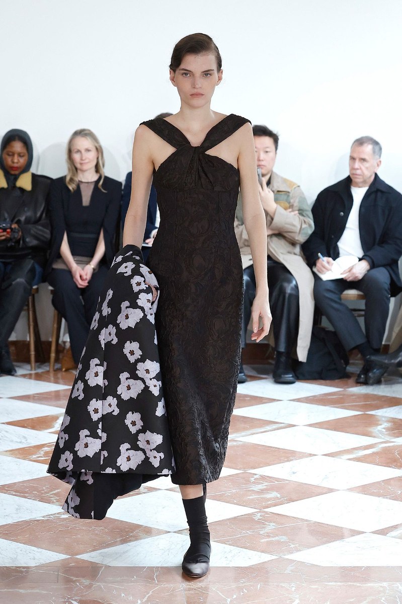 Look 25