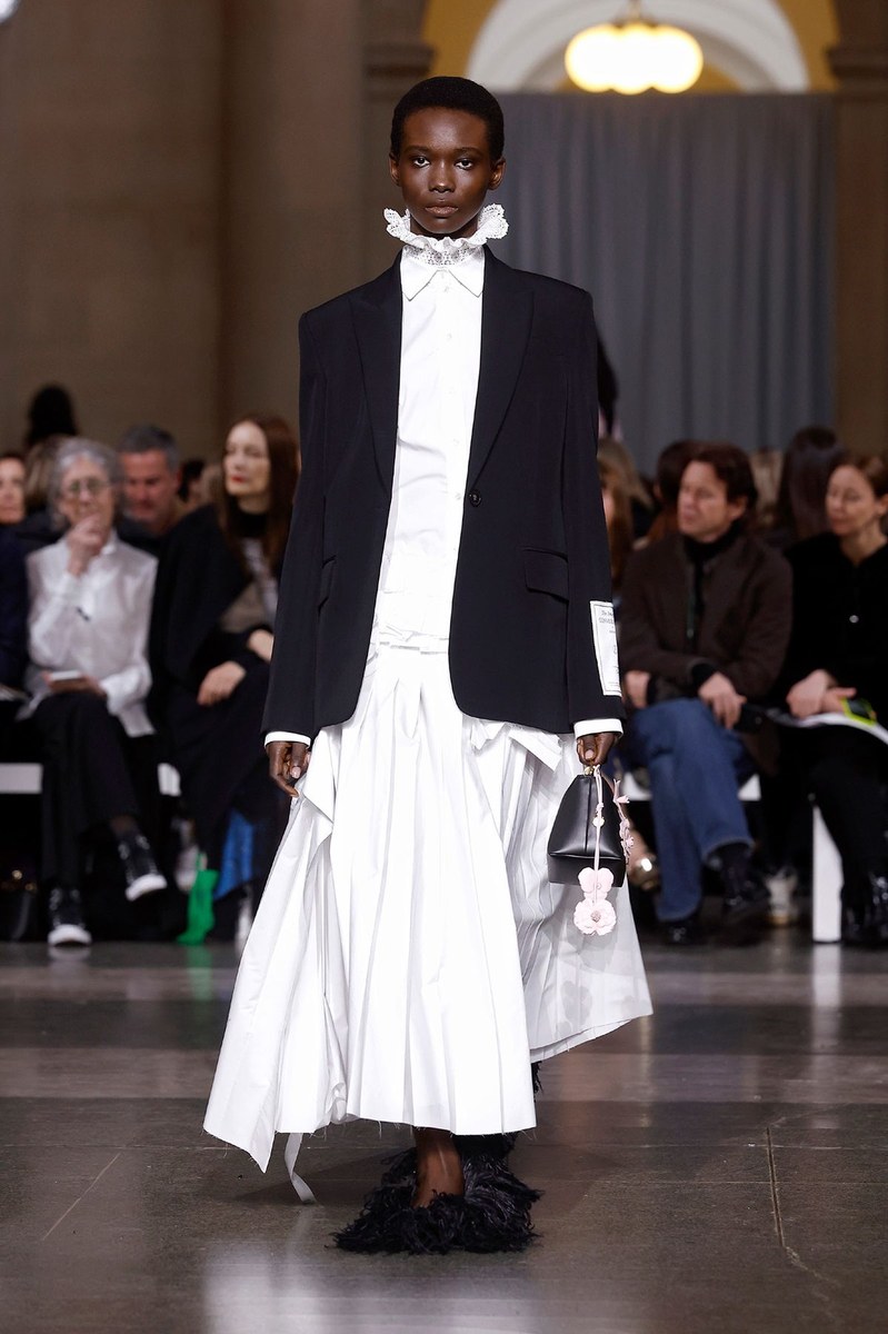Look 18