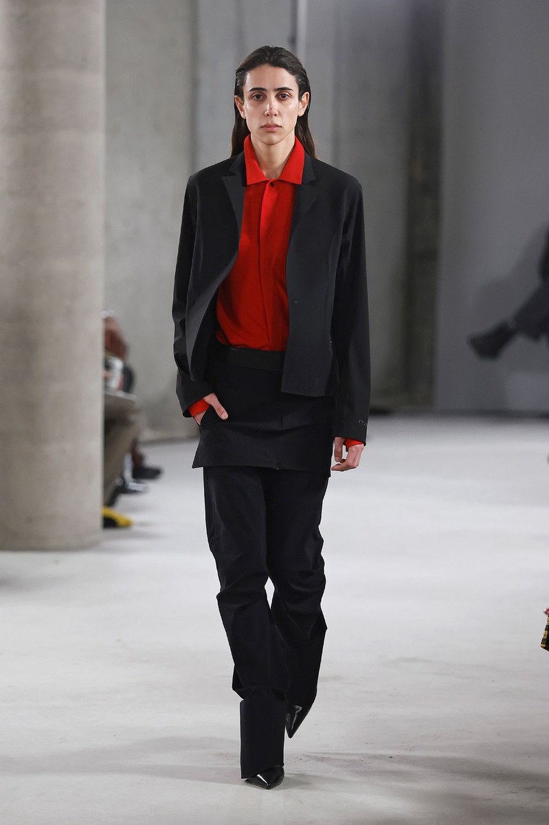 Look 16
