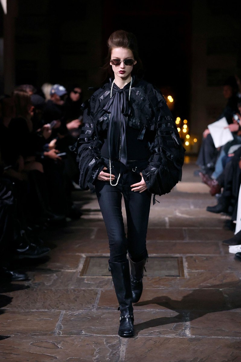 Look 17