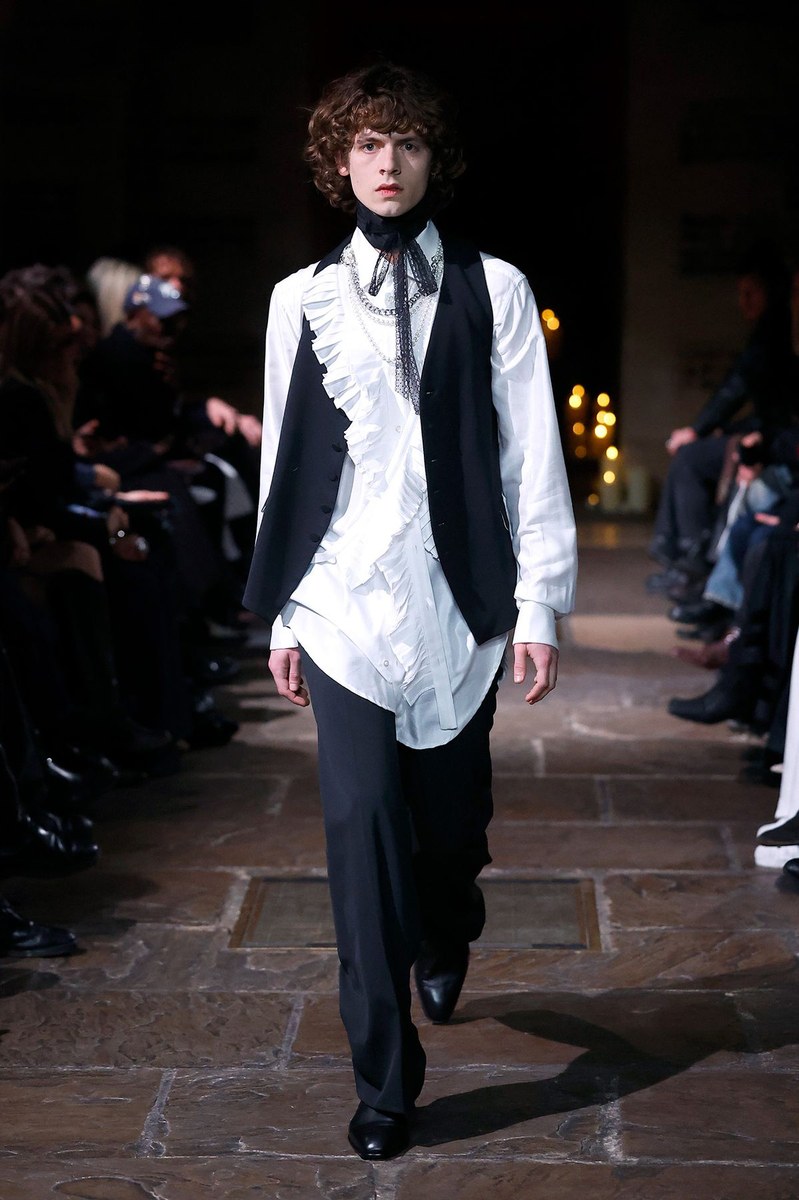 Look 24